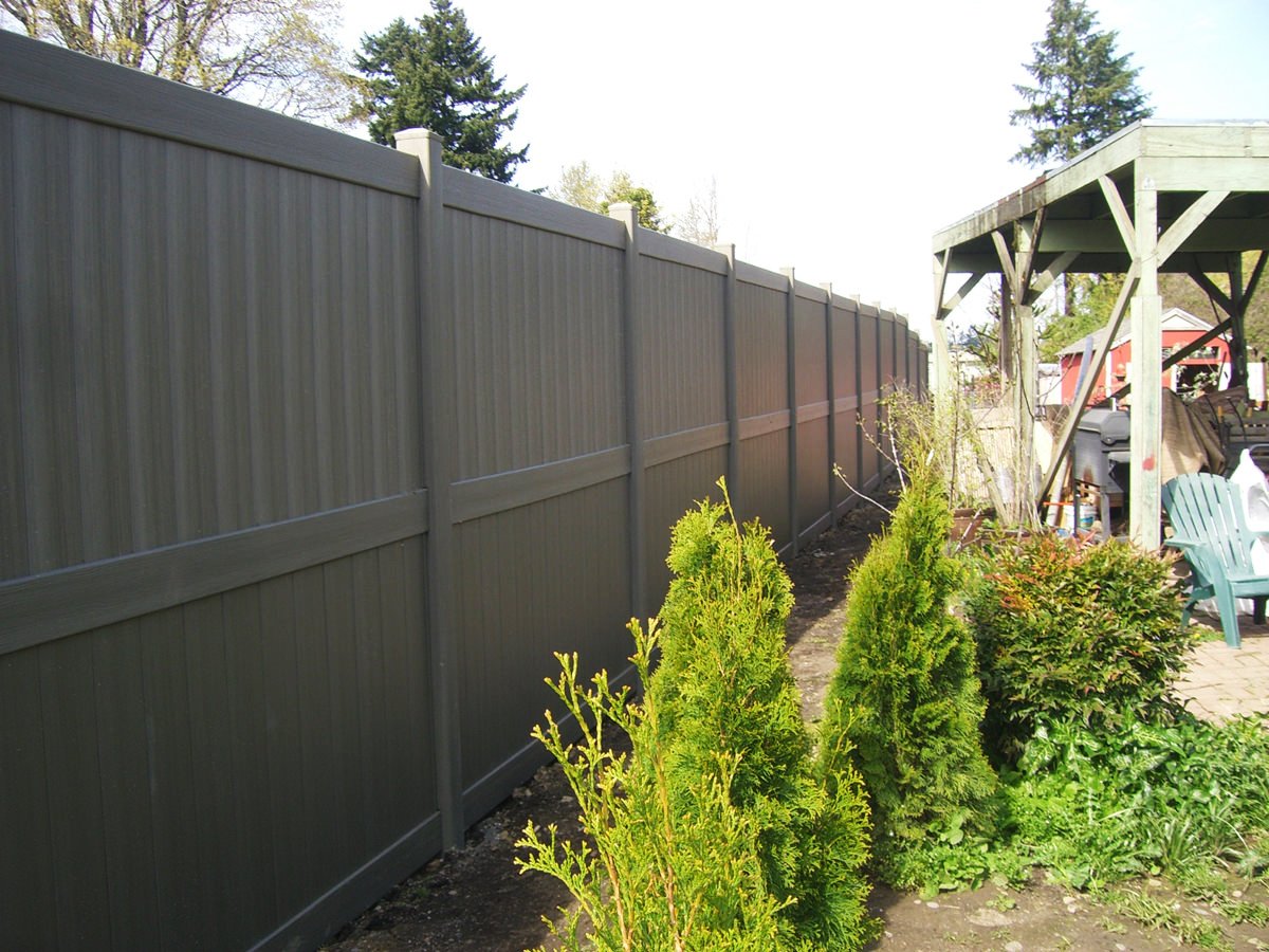 Vinyl Privacy Fence | Certainteed Bufftech | Pacific Fence & Wire Co.