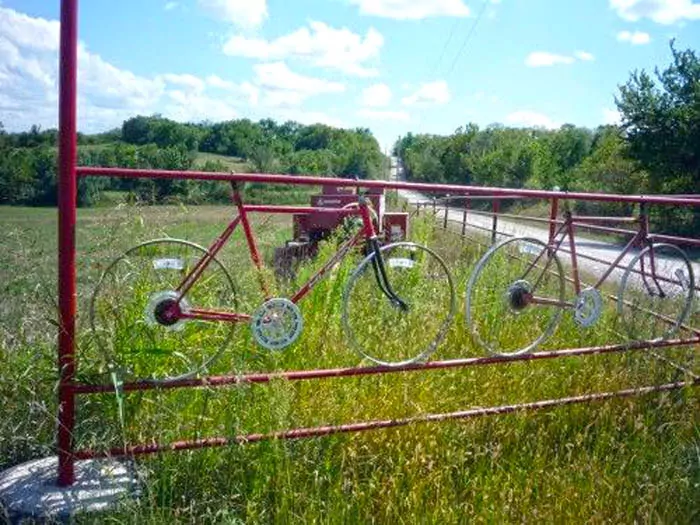 bike-frames-in-fence