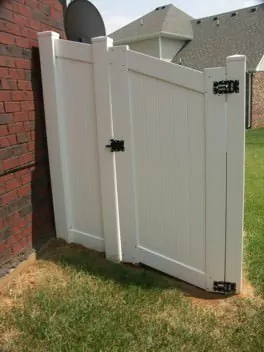 You are currently viewing Tips for Installing a Gate on a Slope