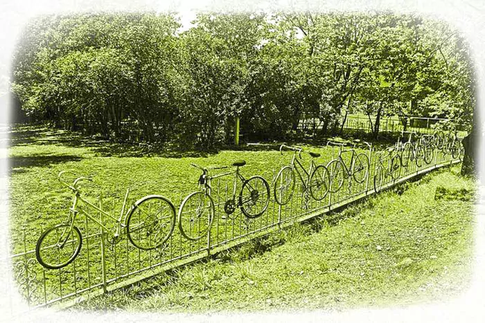 green-bike-fence